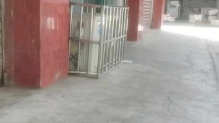 ?? 清纯C乳女神：把我的逼逼洞撑开爸爸，我的洞真的好小呀，我的骚逼好欠草啊爸爸，来干你淫荡的女儿，说着与长相不符的淫语！