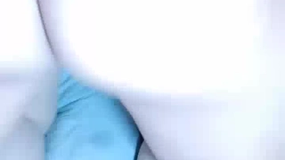 纯欲系天花板！高颜值极品美少女！新染的蓝发，苗条贫乳奶子揉捏，掰开紧致粉穴，近距离特写