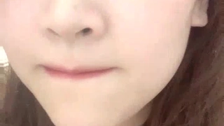 av一道本年度绿帽，上海绿帽男到老婆见黑人3P【简介内有约炮渠道】