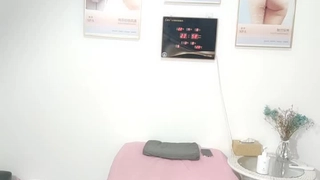 (免费) 業務員穿著性感黑絲襪內褲蒙臉和主管樹林野砲
