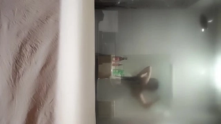 舞蹈系眼镜极品御姐 ！换装护士长红肚兜 ！美腿高跟鞋 ，脱下丁字裤摇摆翘臀 ，热舞搔首弄姿