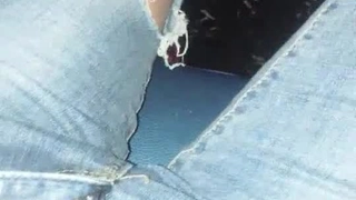 少女继妹的内裤湿了,阴道被填满了